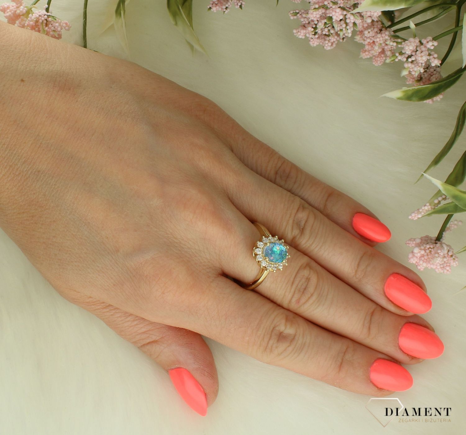 Złoty pierścionek damski 585 markiza z niebieskim oczkiem rozmiar 20 PI 4935C 585. Złoty pierścionek damski. Złoty pierścionek z cyrkoniami. Pierścionek złoty zaręczynowy. Pierścionek złoty próby 585. Złoty pierścionek na prezent dla k (1).jpg